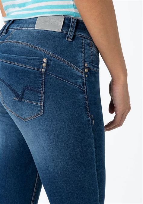 Damenjeans von TIMEZONE.
